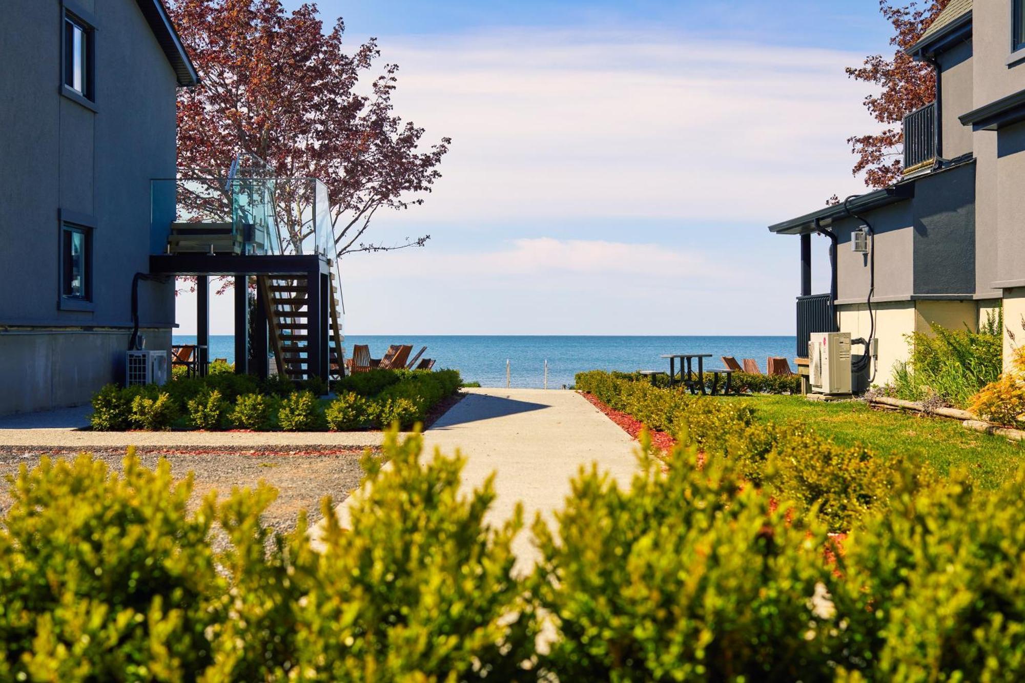 The Long Beach Resort - Beachfront Cottages & Townhouse Suites Wainfleet Ngoại thất bức ảnh